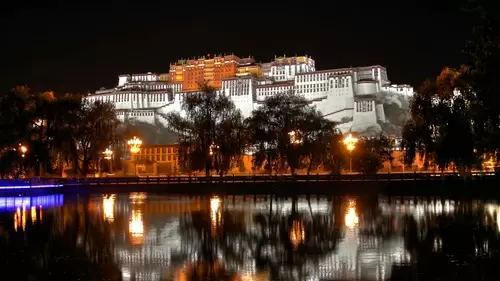 Famous Buildings: The Potala Palace 4K Wallpaper